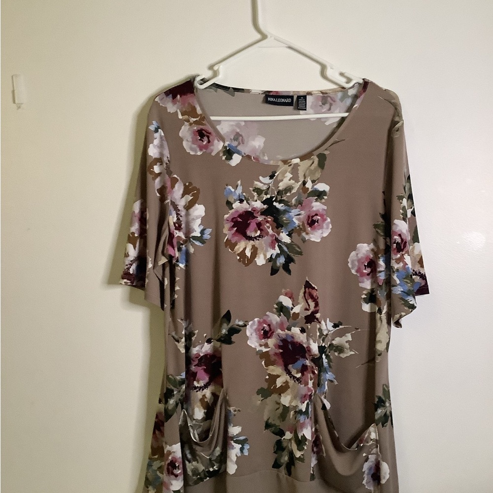 Nina Leonard layered short sleeve top xl gray tan floral pockets cottagecore